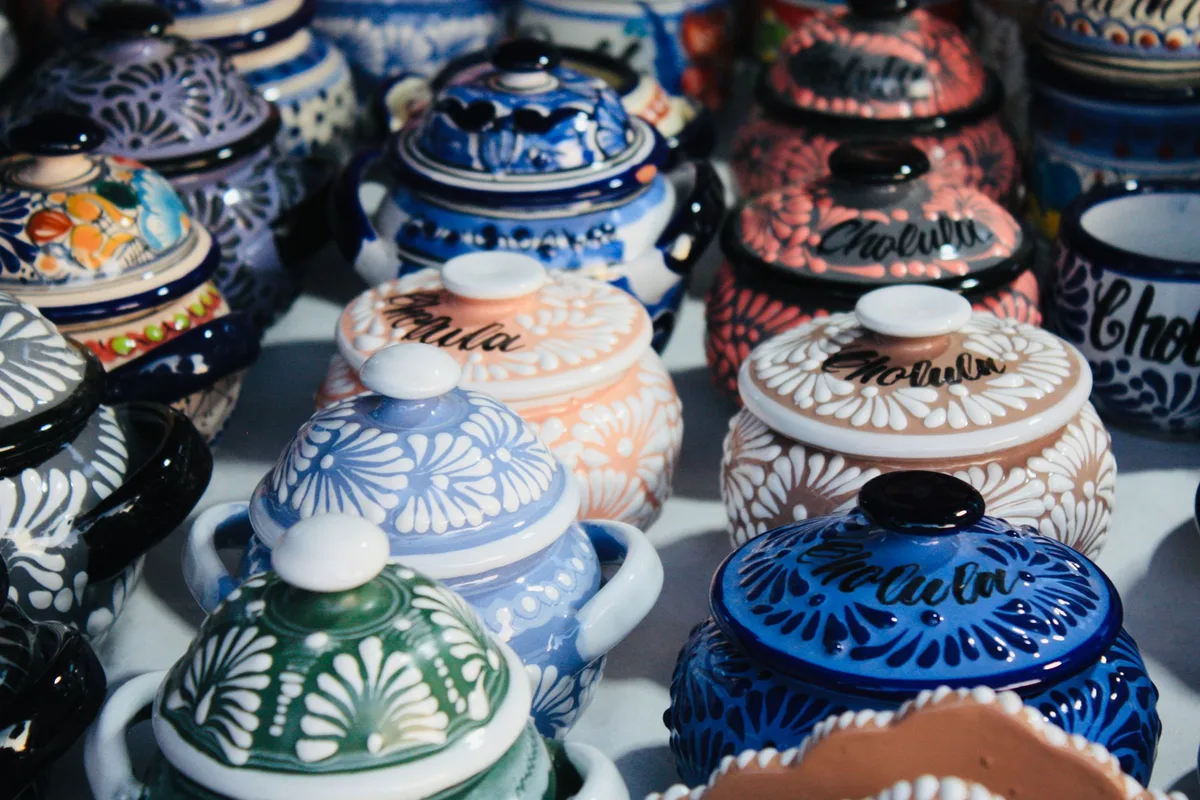 Pièces de céramique Talavera peintes à la main, motifs traditionnels bleu et blanc