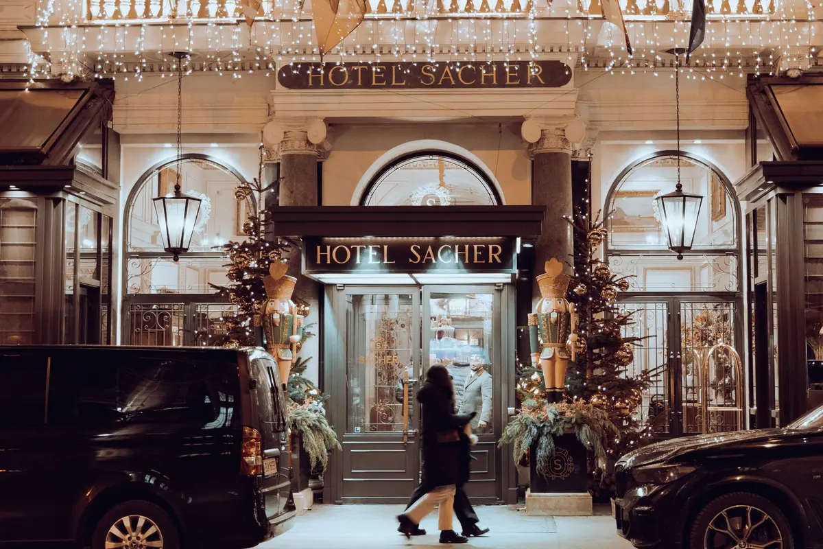 Façade historique d'un hôtel-boutique dans le centre de Savannah