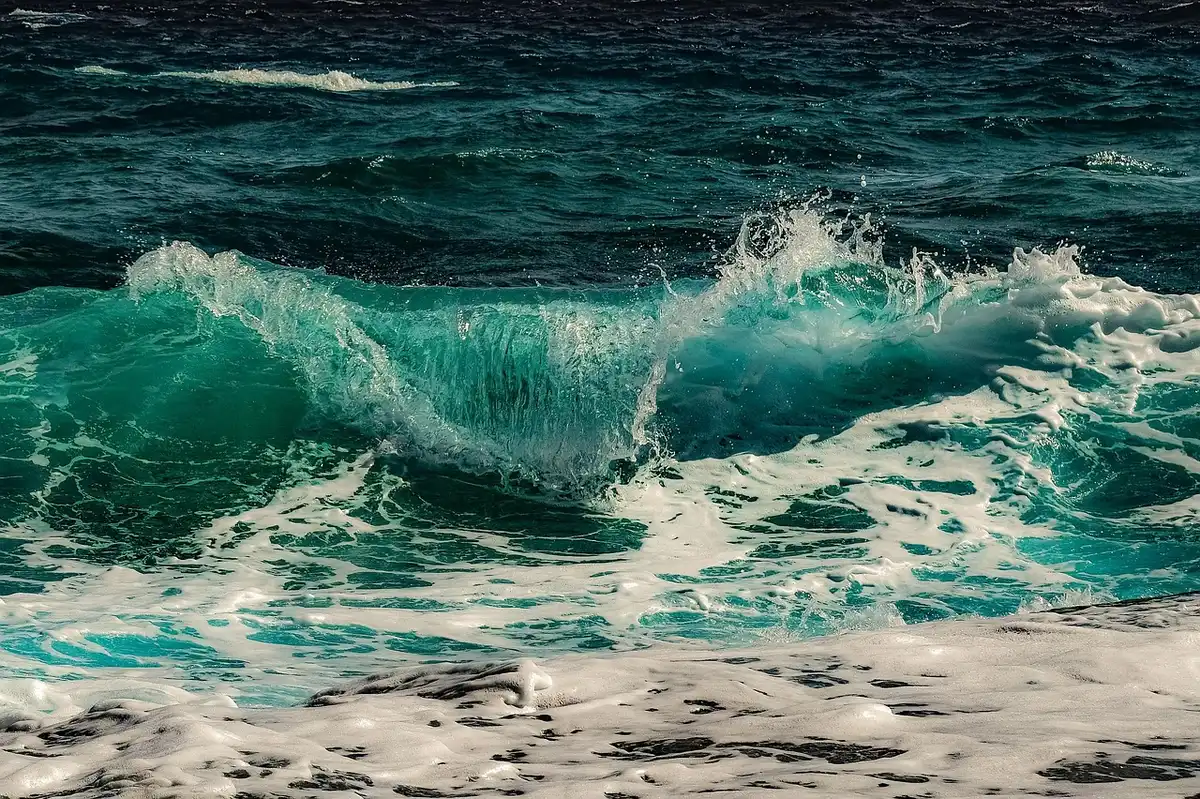 Vue aérienne du lagon de Balos aux eaux turquoise